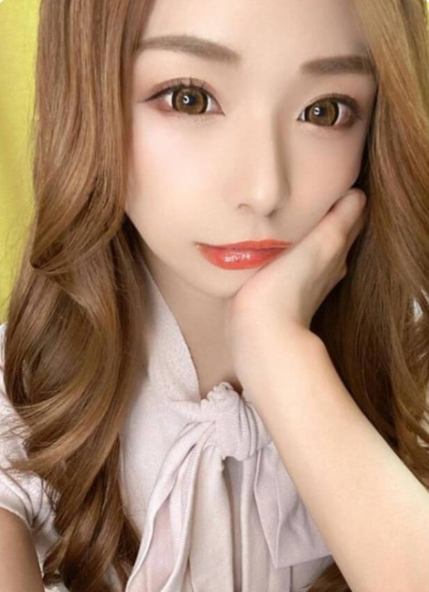 アフターのサクラと思われる女性ひな