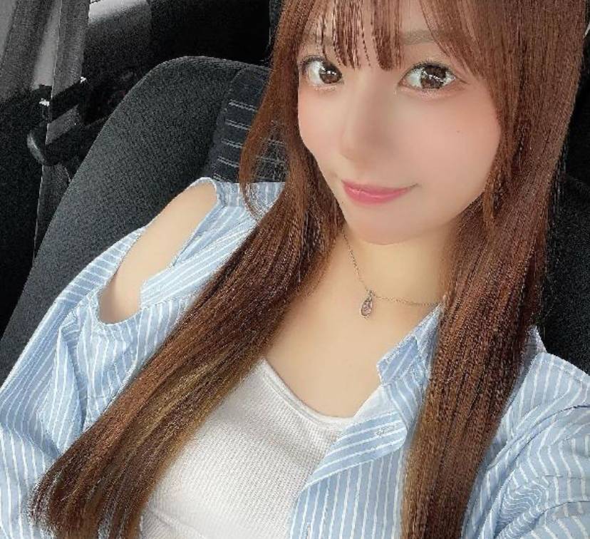 「カップルタイム」のサクラと思われる女性そうげいできます