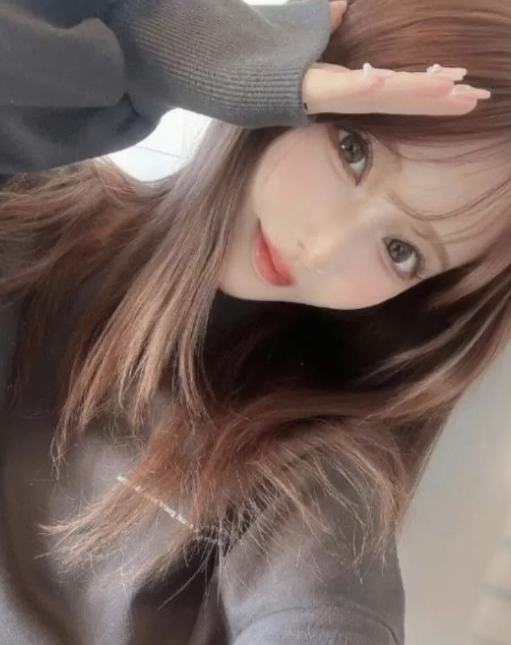 アイリスのサクラと思われる女性ももちゃん