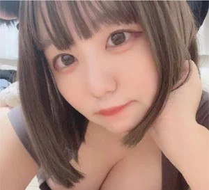 縁結びのサクラと思われる女性ぽよん