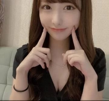 縁結びのサクラと思われる女性ゆりゆり