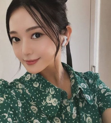 大人の恋のサクラと思われる女性独身会社経営40代