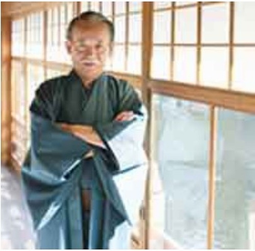幸運の道標の鑑定師と名乗る男性氷山龍堂