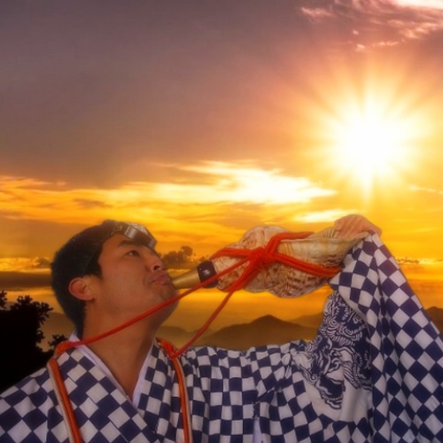 占神のスミカの鑑定師を名乗る男性最生