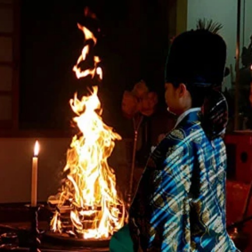 占神のスミカの鑑定師を名乗る女性式部紀御子