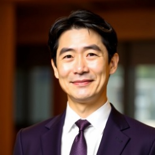 幸福堂の鑑定師と名乗る男性轟青十朗