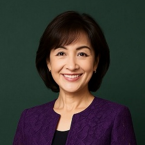 CELESTICAの鑑定師を名乗る女性橘カエデ