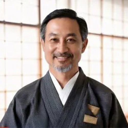 泰峯門の鑑定師と名乗る男性御手洗光明