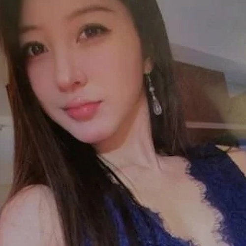 つながりのサクラと思われる女性真美