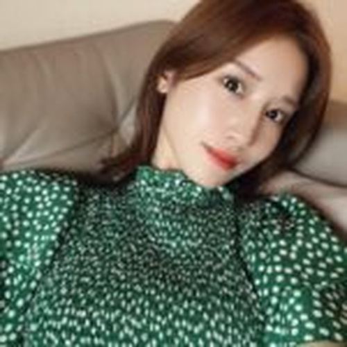 elegant（エレガント）のサクラと思われる女性浅川美穂