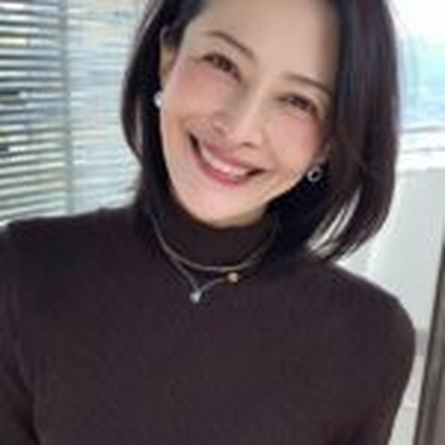 elegant（エレガント）のサクラと思われる女性金山律子