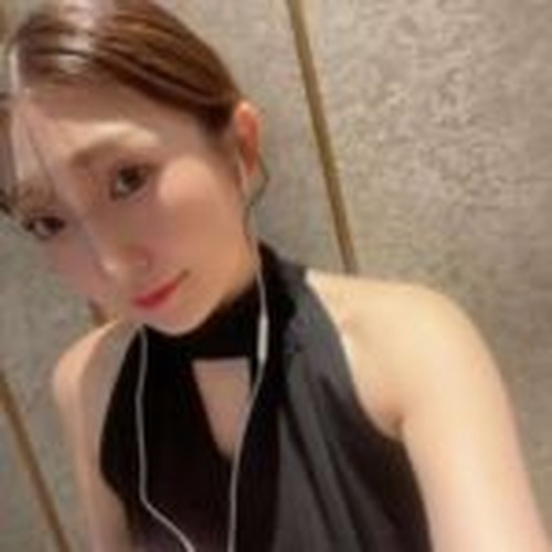 elegant（エレガント）のサクラと思われる女性佐々木明日香