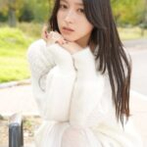 elegant（エレガント）のサクラと思われる女性沢田エミカ
