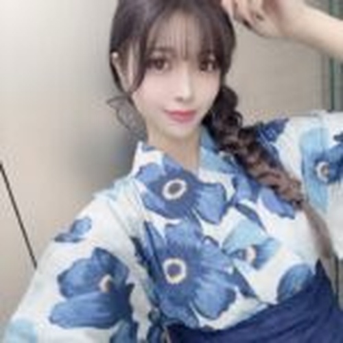 elegant（エレガント）のサクラと思われる女性弥生