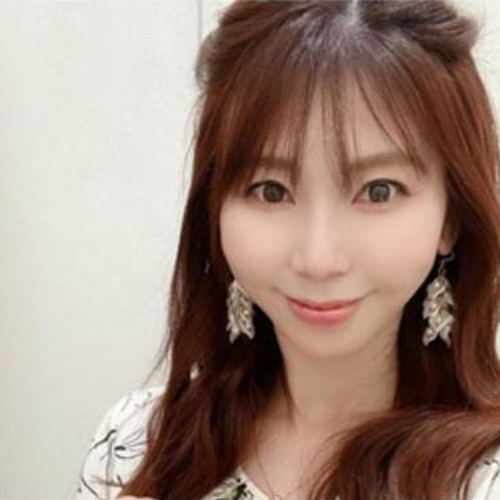 熟愛ロマンスのサクラと思われる女性未亡人景子