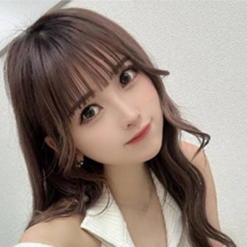 熟愛ロマンスのサクラと思われる女性さきにゃん