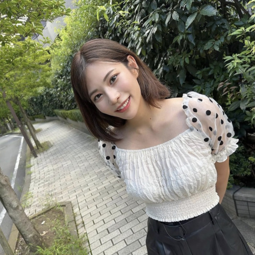昭和ギブミーハートフルのサクラと思われる女性なつき